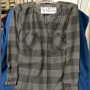 Apt 9 black and white top with long sleeve and long style size medium